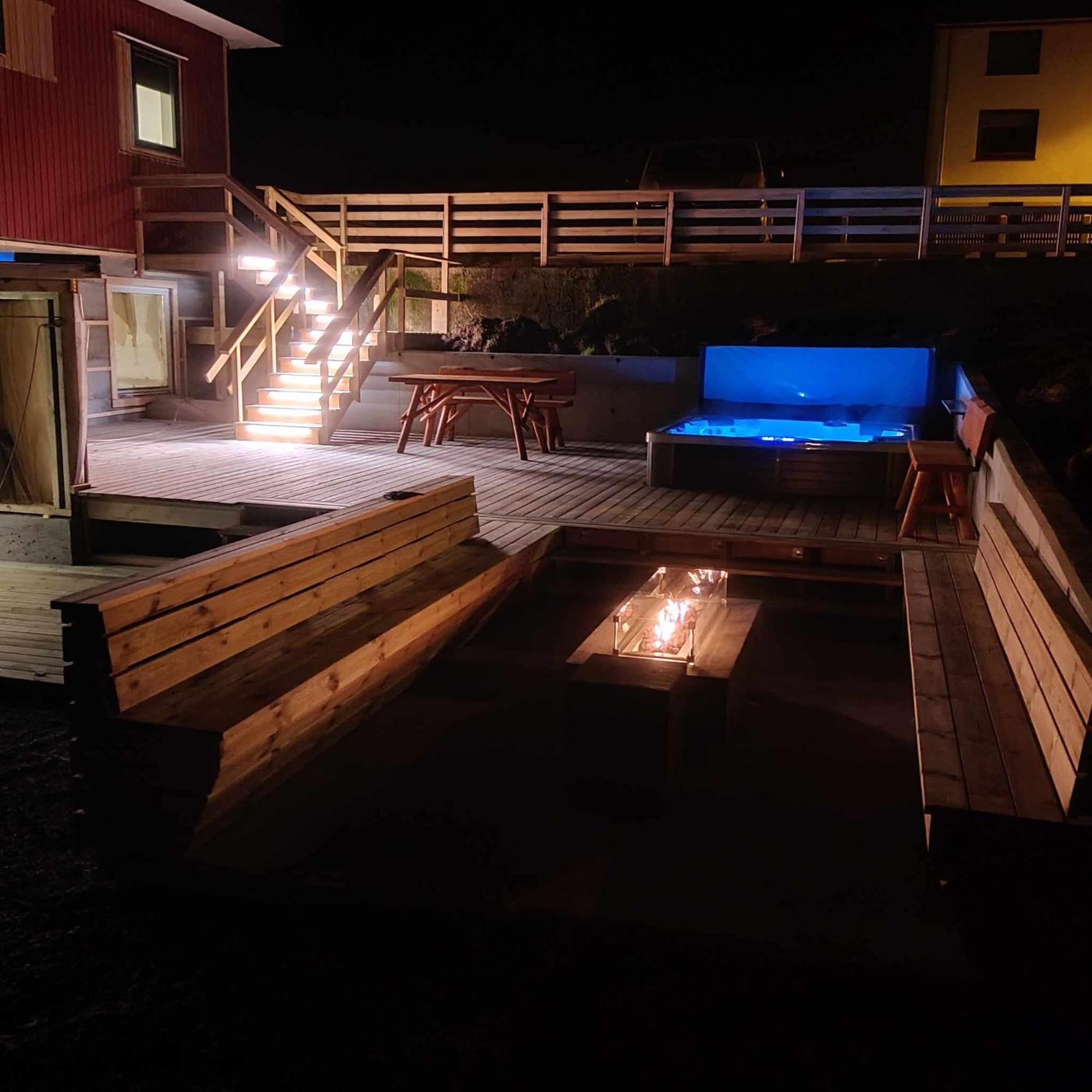 OyndarfjordurNew Flat With Hot Tub - No3アパートメント エクステリア 写真